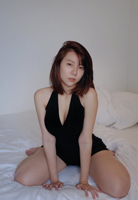 ニューハーフ巨乳OnlyFans 限定 アーカイブ