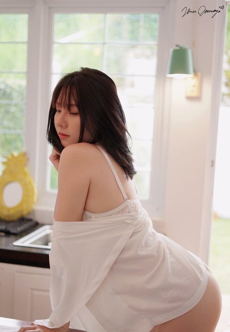 美しいアジアのOnlyFans アートヌード 写真