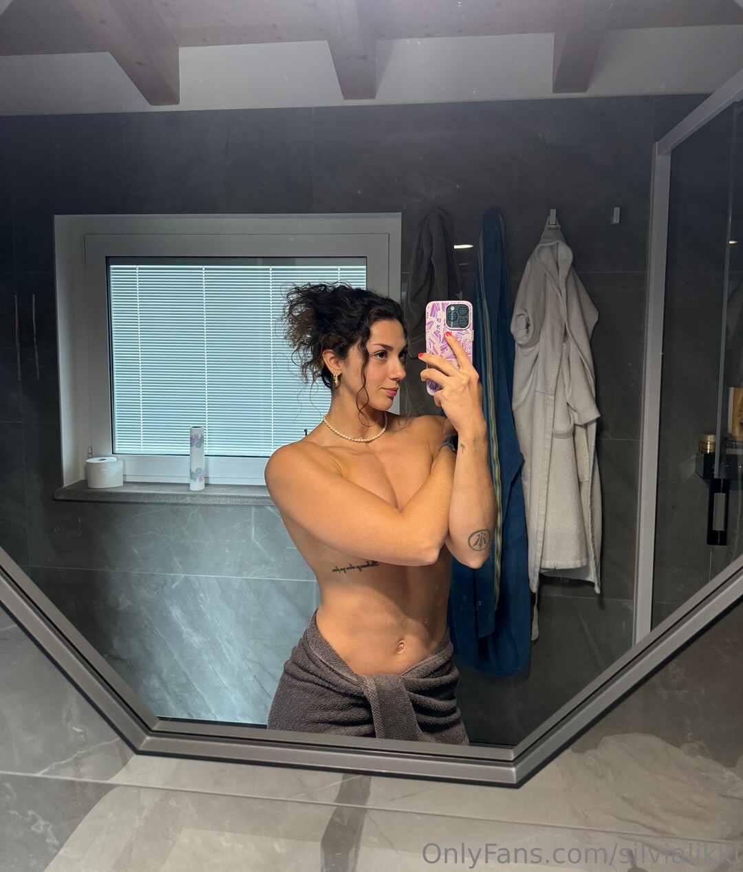 silvialikki 独占モデル 画像