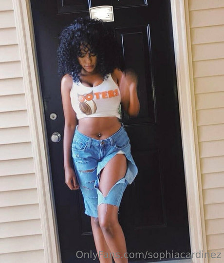 BBW ラティーナ OnlyFans セクシー裸 ギャラリー