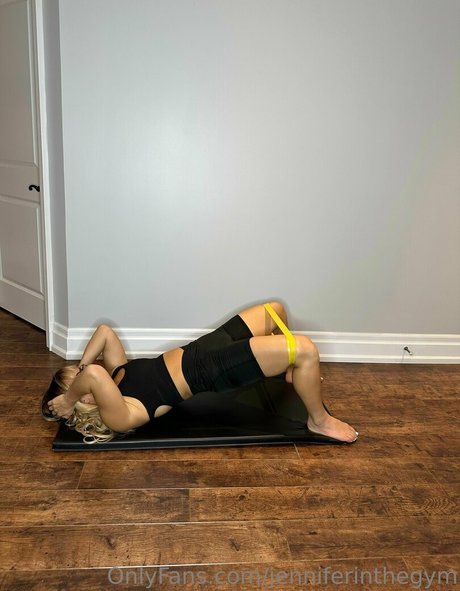 ビーチでのフェラチオ OnlyFans ポルノグラフィック 画像