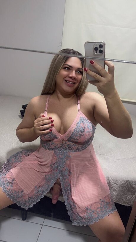 Emilygpuk 完璧なポルノスター 写真