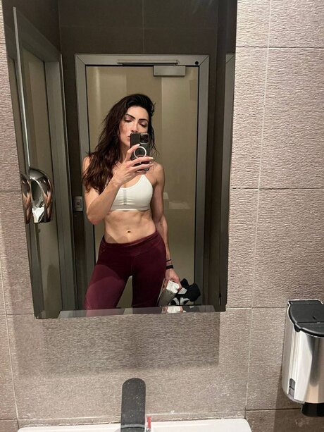 Emilygpuk 裸のスター アーカイブ