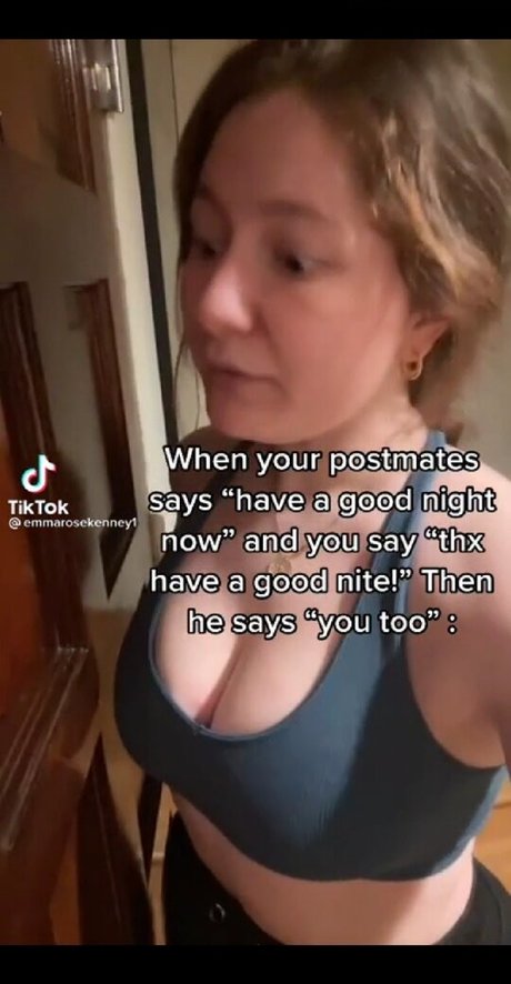 ブルネットのPOV OnlyFans HD 写真