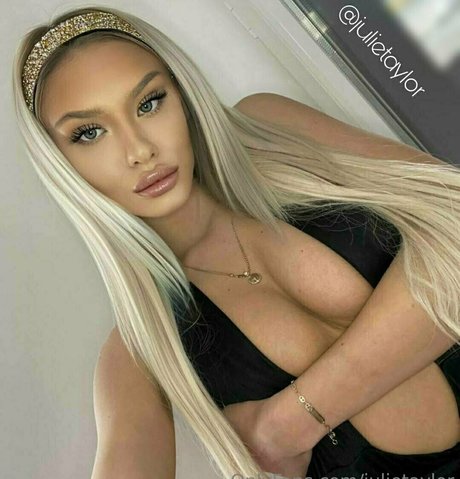 ボディビルダーカップルOnlyFans 無料セックス 画像