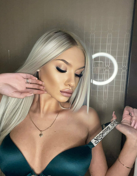 julietaylor ポルノスター HD ギャラリー