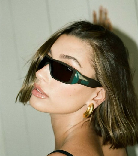 Hailey Baldwin Bieber 最高のスター 画像
