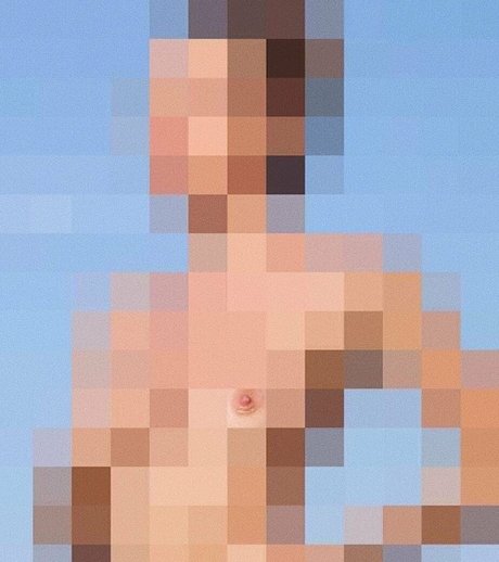 Deerlong 裸のモデル 写真