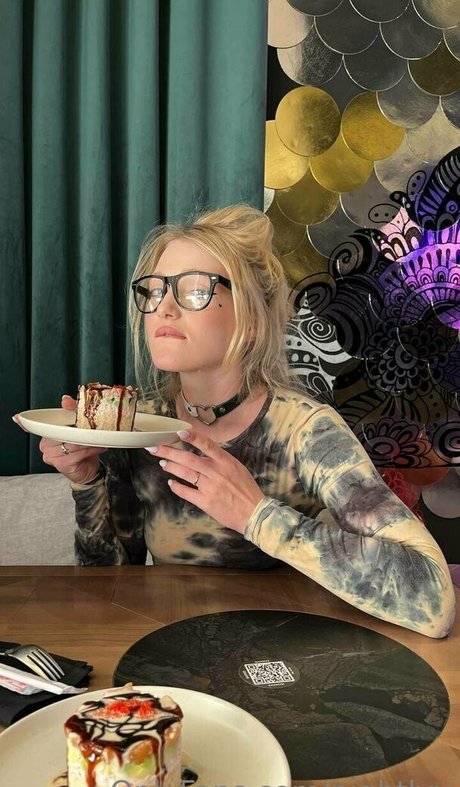 美しい足 OnlyFans ホットヌード 写真