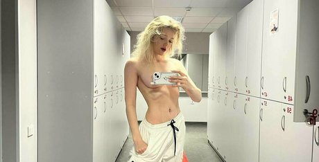 シャワーヌードOnlyFans 無料ヌード 画像