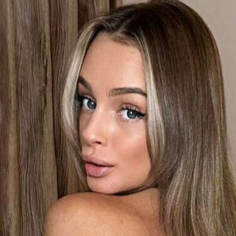 taylormaythompson 裸のスター 写真