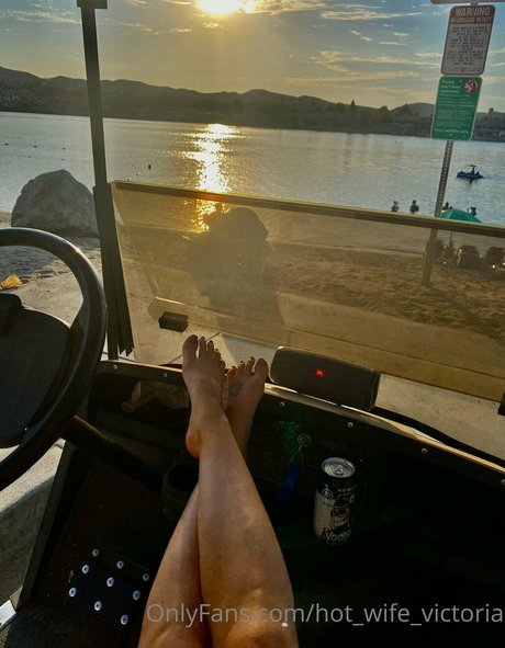 hot wife victoria ポルノスター ヌード 写真