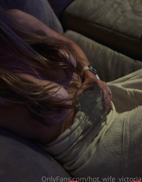 hot wife victoria ポルノ女優 画像