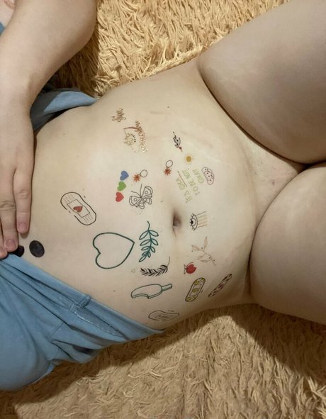 Lissaviip スター ヌード ギャラリー