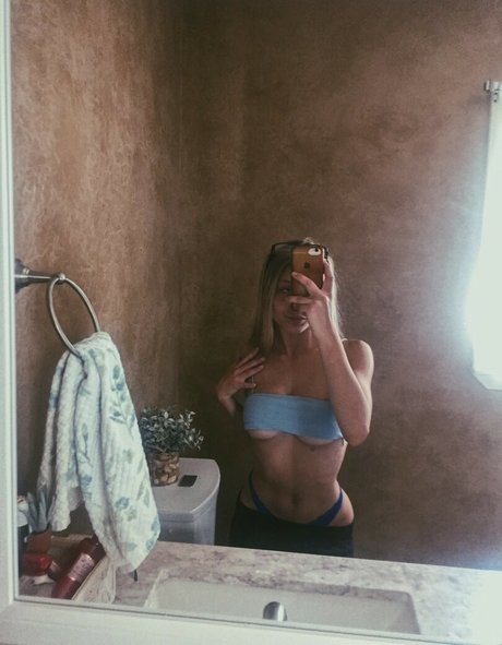 スムーズなOnlyFans セクシーヌード 写真