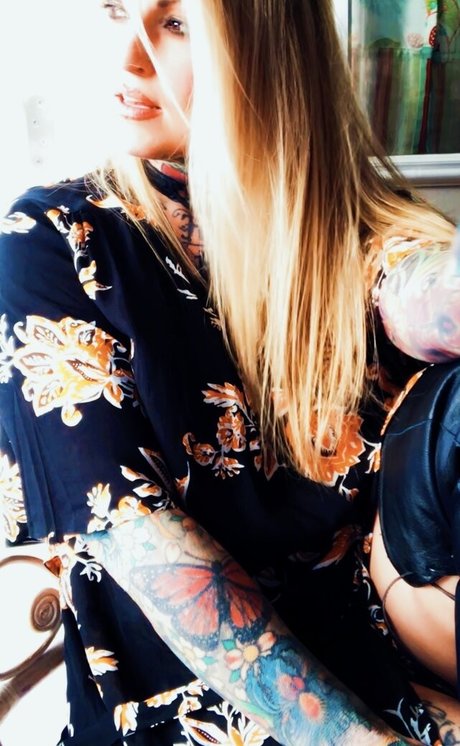 janine 裸のポルノスター 写真