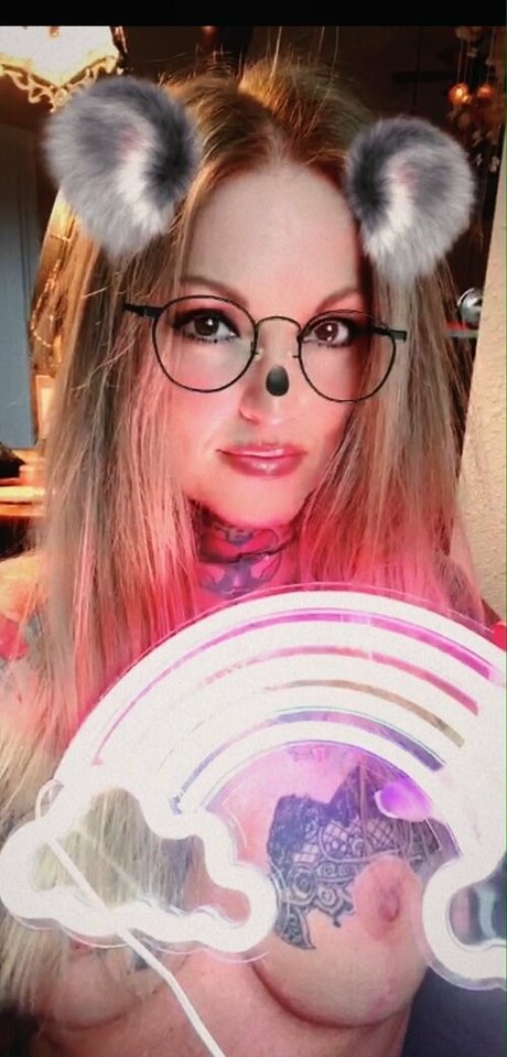 大きなお尻のマンコOnlyFans アートポルノ 写真