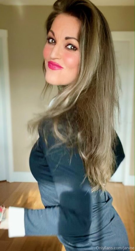 小柄なBBC OnlyFans アートポルノ 写真