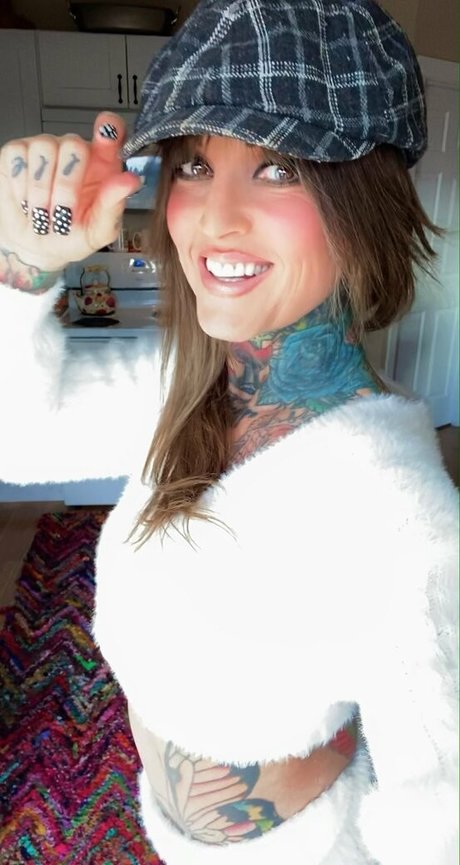 janine ヌードのポルノスター 写真