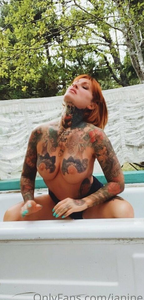 janine 無料モデル 画像