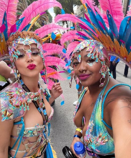 ゲイのラフなOnlyFans 無料裸 画像