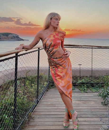 Eda Zamanpur xxx女優 写真