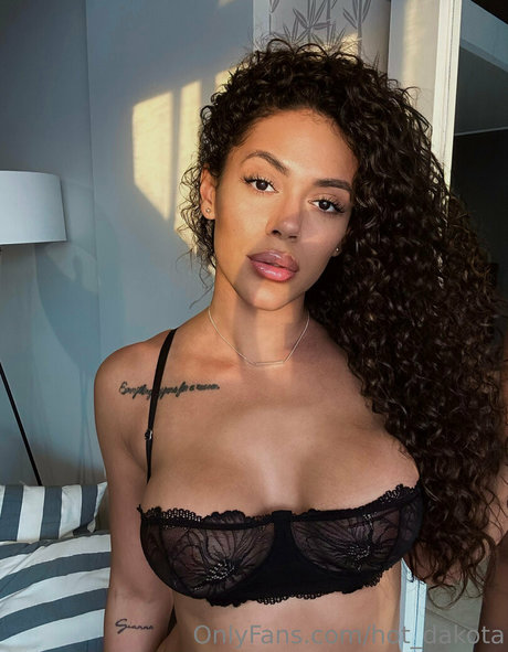 小さいチンポOnlyFans パーフェクト 写真