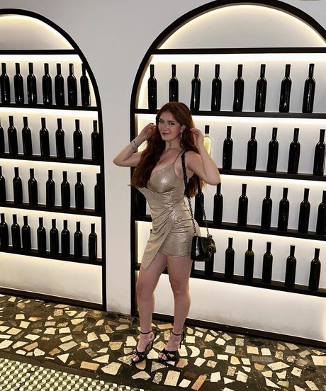 Emily Fiore 無料のポルノスター 写真