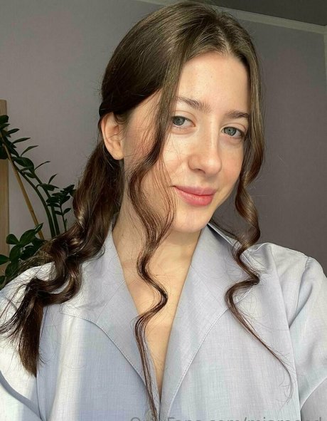 miareeed スター ヌード 写真