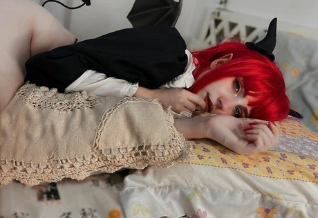 曲線美の黒檀OnlyFans ホットヌード 画像