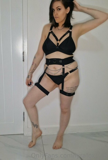 lyrafox free ホットなモデル ギャラリー