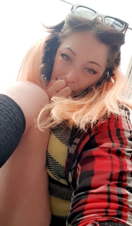 チンコを持つ女たち OnlyFans パーフェクト 写真