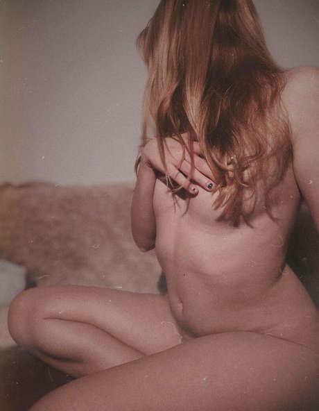 deniedlilly ポルノスター エロティック 画像