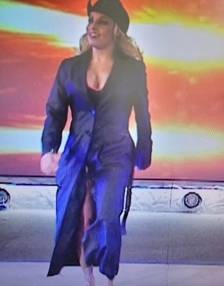 PawgトランスOnlyFans セクシーヌード 写真