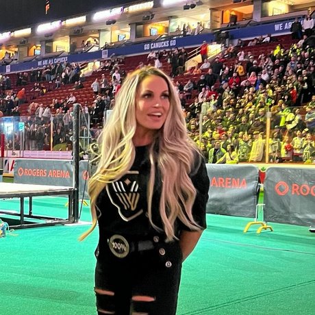 曲線美の熟女OnlyFans ポルノ 写真