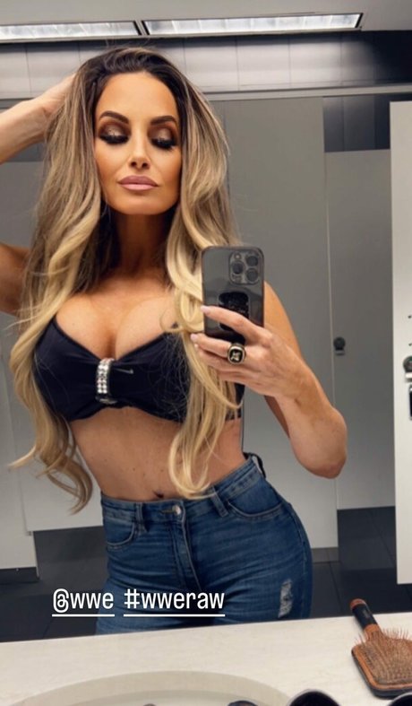 アジア人のタトゥー OnlyFans 無料セクシー ギャラリー