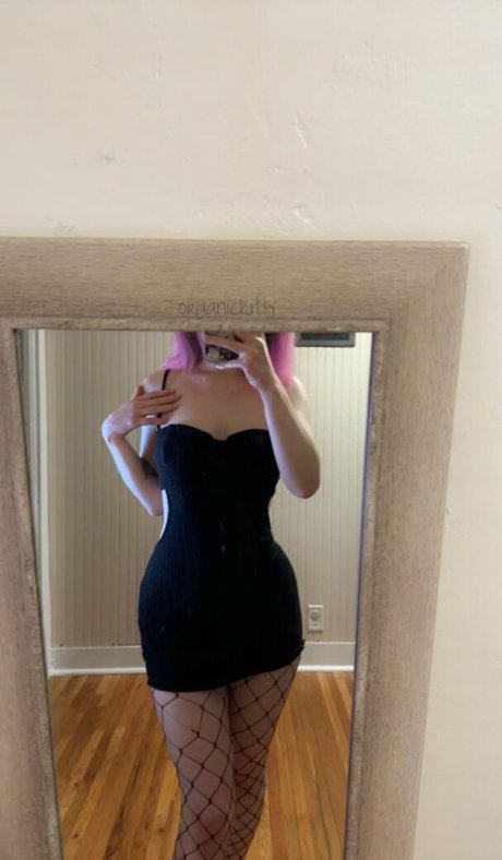 thisisnotbiblestudy 女優 写真