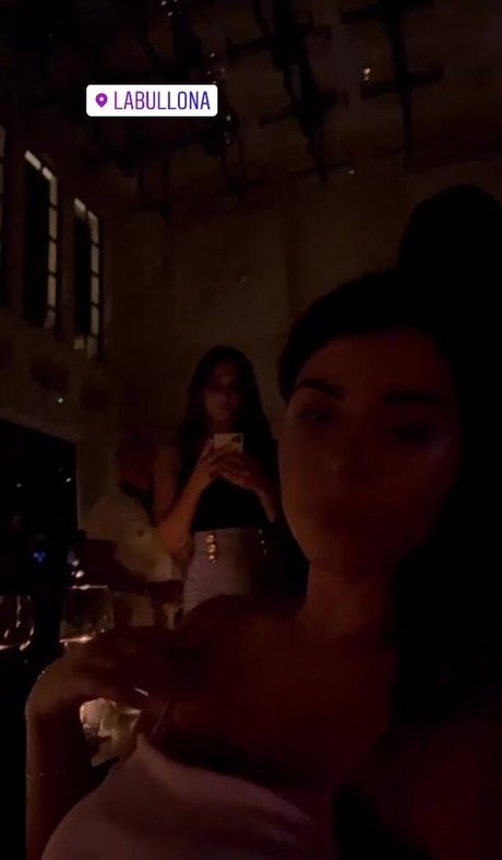 自然なお尻OnlyFans ポルノグラフィック アーカイブ