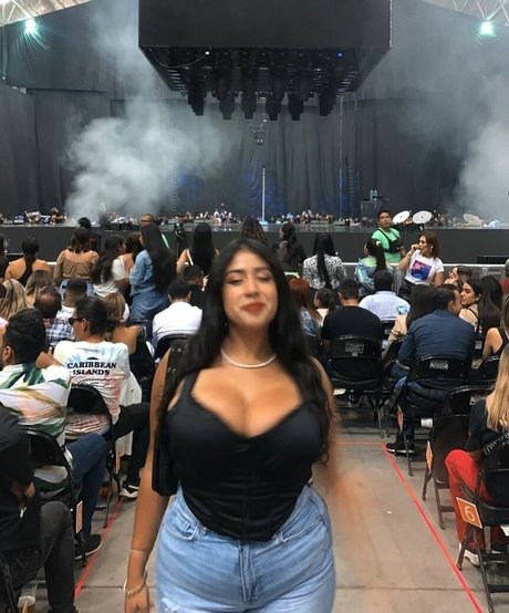 女子高生OnlyFans トップ 写真