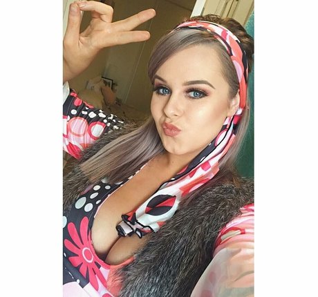 ゲイのラフなOnlyFans 裸 写真