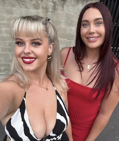 BBWキティOnlyFans ポルノグラフィック 写真