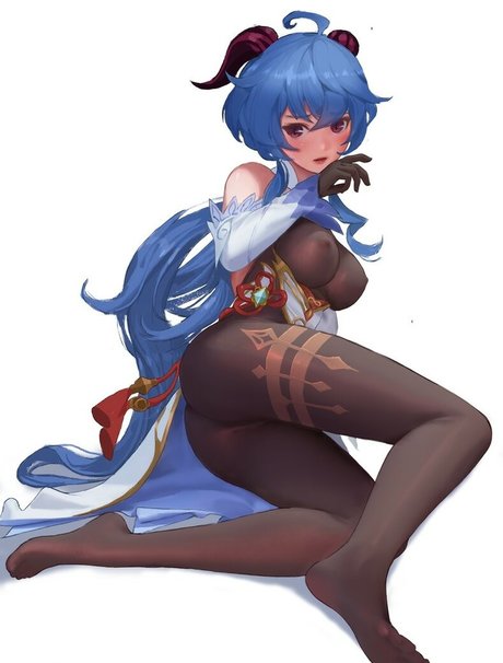 ニューハーフ ドミナトリックス OnlyFans 美しい裸 写真