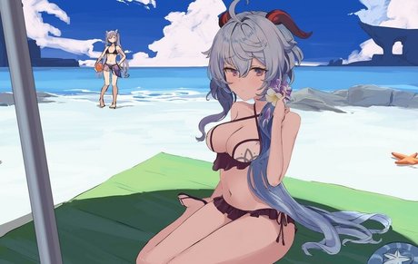 トップレスビーチOnlyFans アート裸 画像