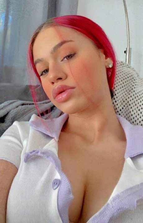 badmomzjay トップポルノスター 写真