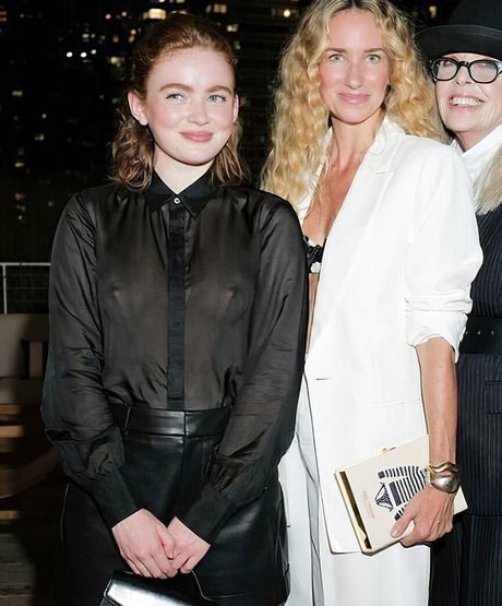 Sadie Sink エロティックなスター ギャラリー