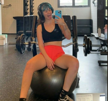 Julia K Barni トップ女優 ギャラリー