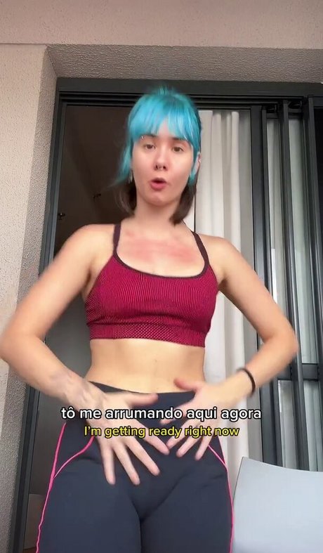 Julia K Barni ヌードスター 写真