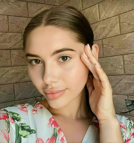 乱交OnlyFans アートxxx 画像