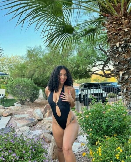 アナルパウグオンリーファンズ アダルト 写真