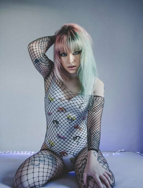 痩せたブロンドのOnlyFans 無料xxx 画像